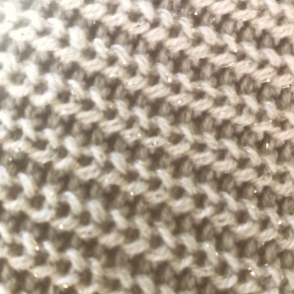 Chicos Lightweight Metallic Knit Fringed Poncho Neutral Color Gold Women OS NWT - Picture 15 of 17